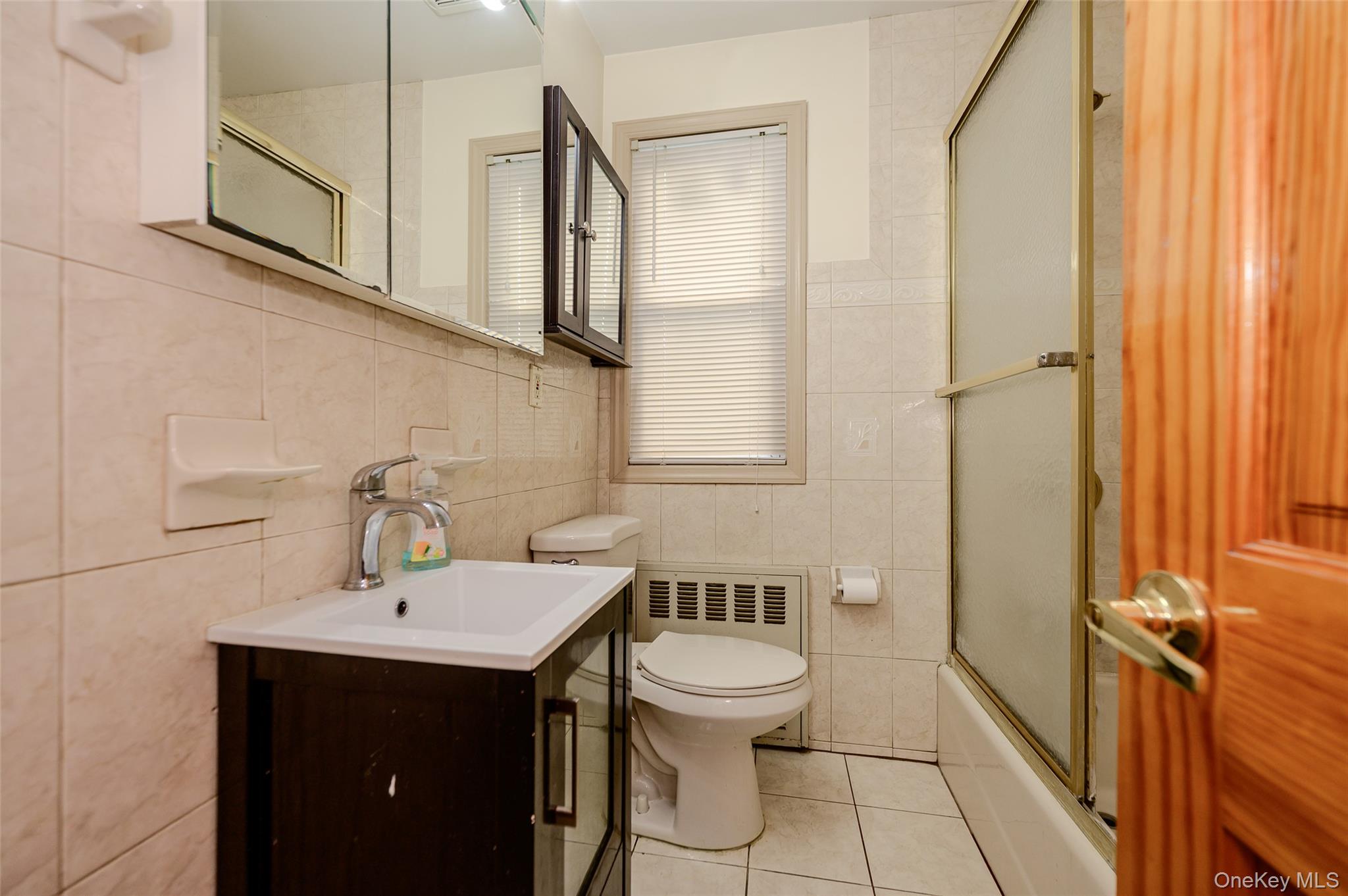596 Irving Street – For Sale photo 8