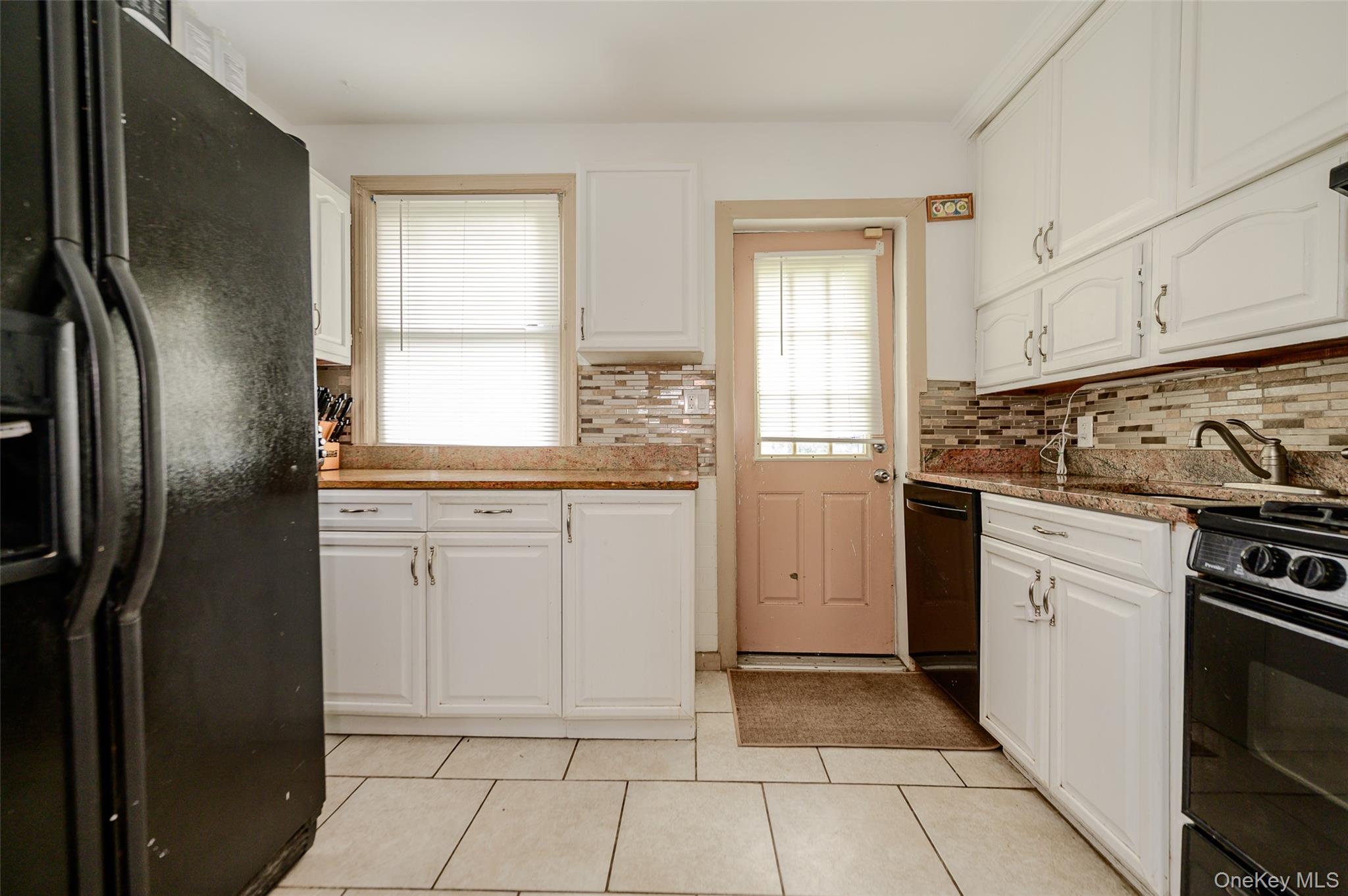 596 Irving Street – For Sale photo 15