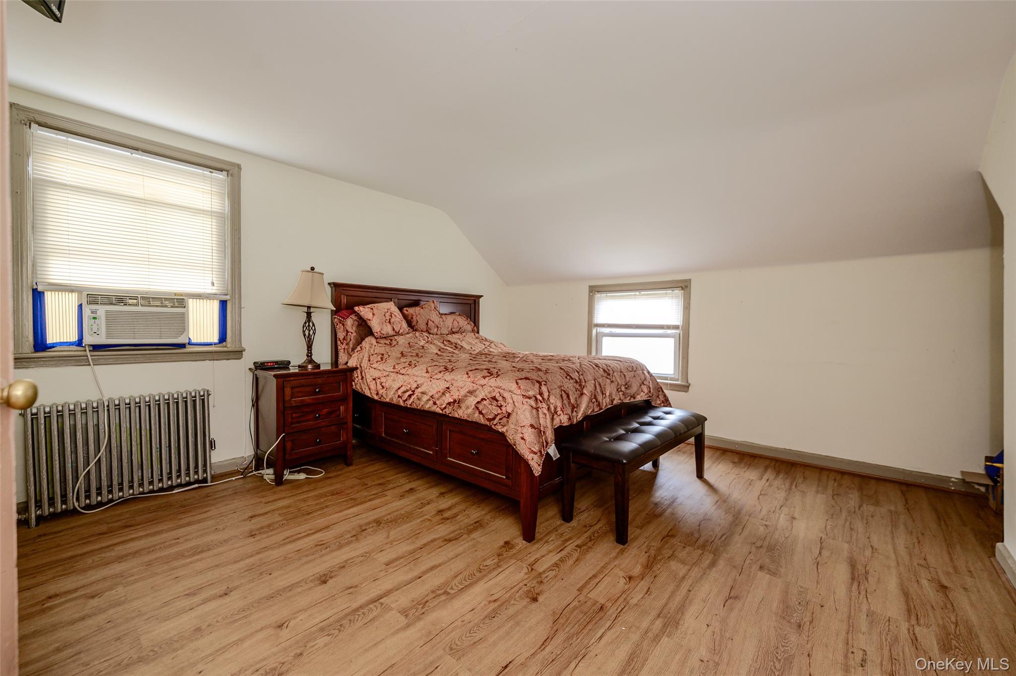 596 Irving Street – For Sale photo 10