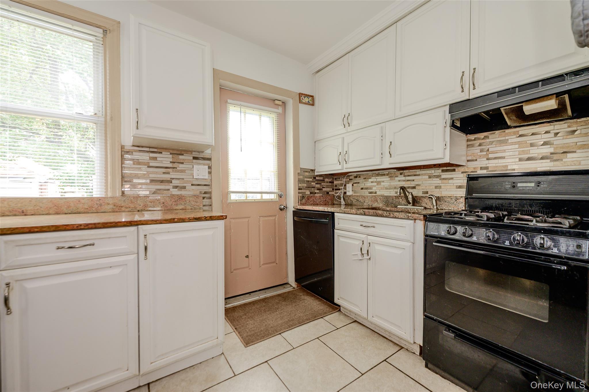 596 Irving Street – For Sale photo 13
