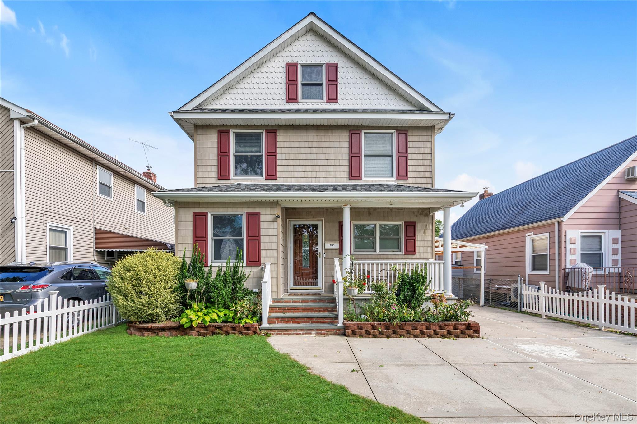 7643 265 Street – For Sale