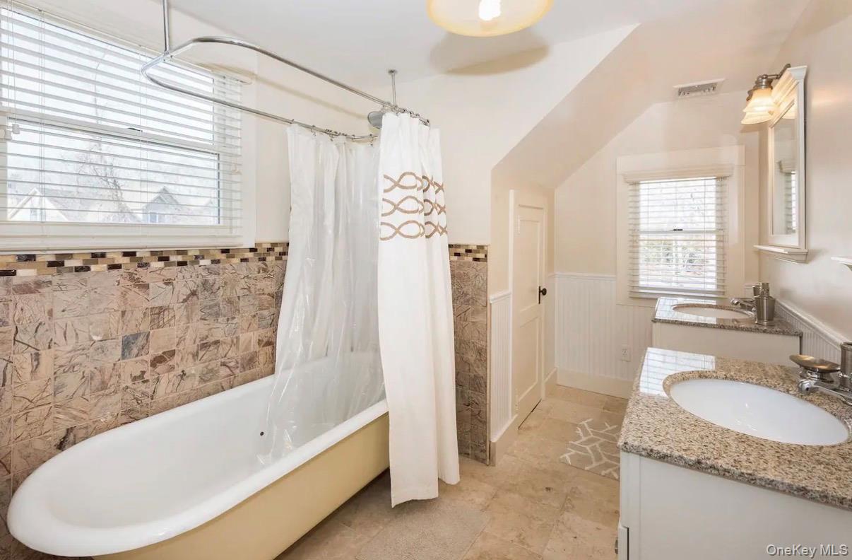 572 Montauk Highway – For Rent photo 11