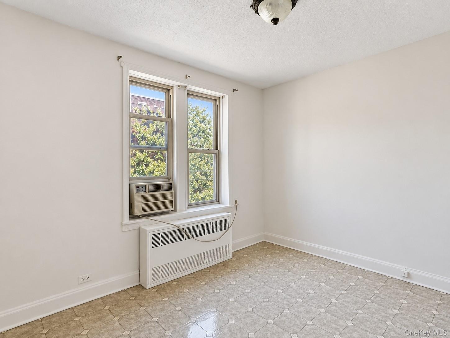 43-10 48 Avenue, Unit 4o photo 22