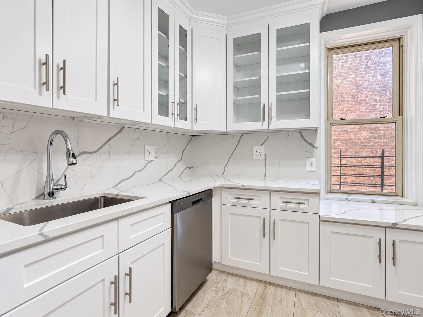 43-10 48 Avenue, Unit 4o photo 2