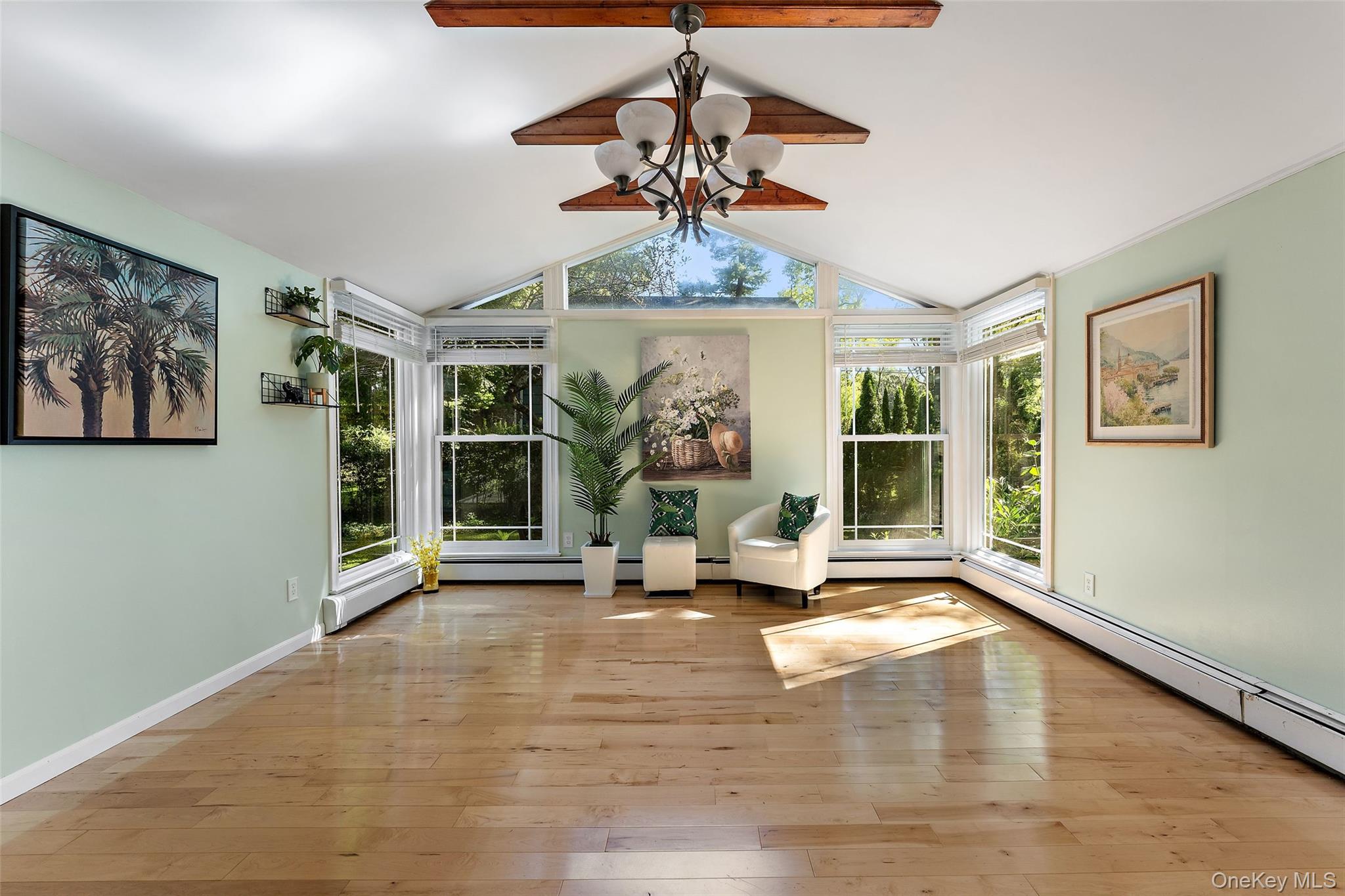 12 Longspur Road – For Sale photo 10
