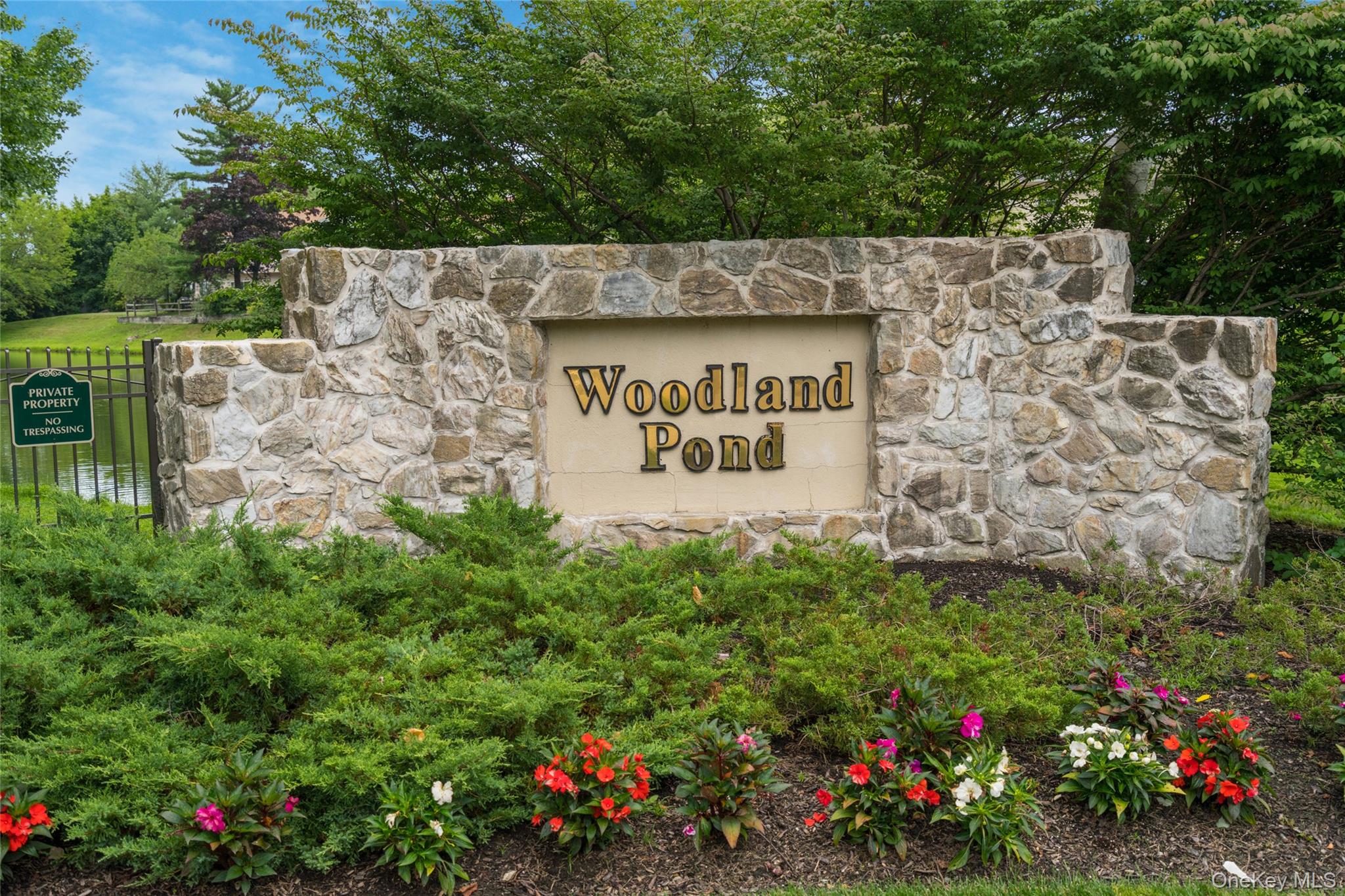122 Woodlake Drive W – For Rent