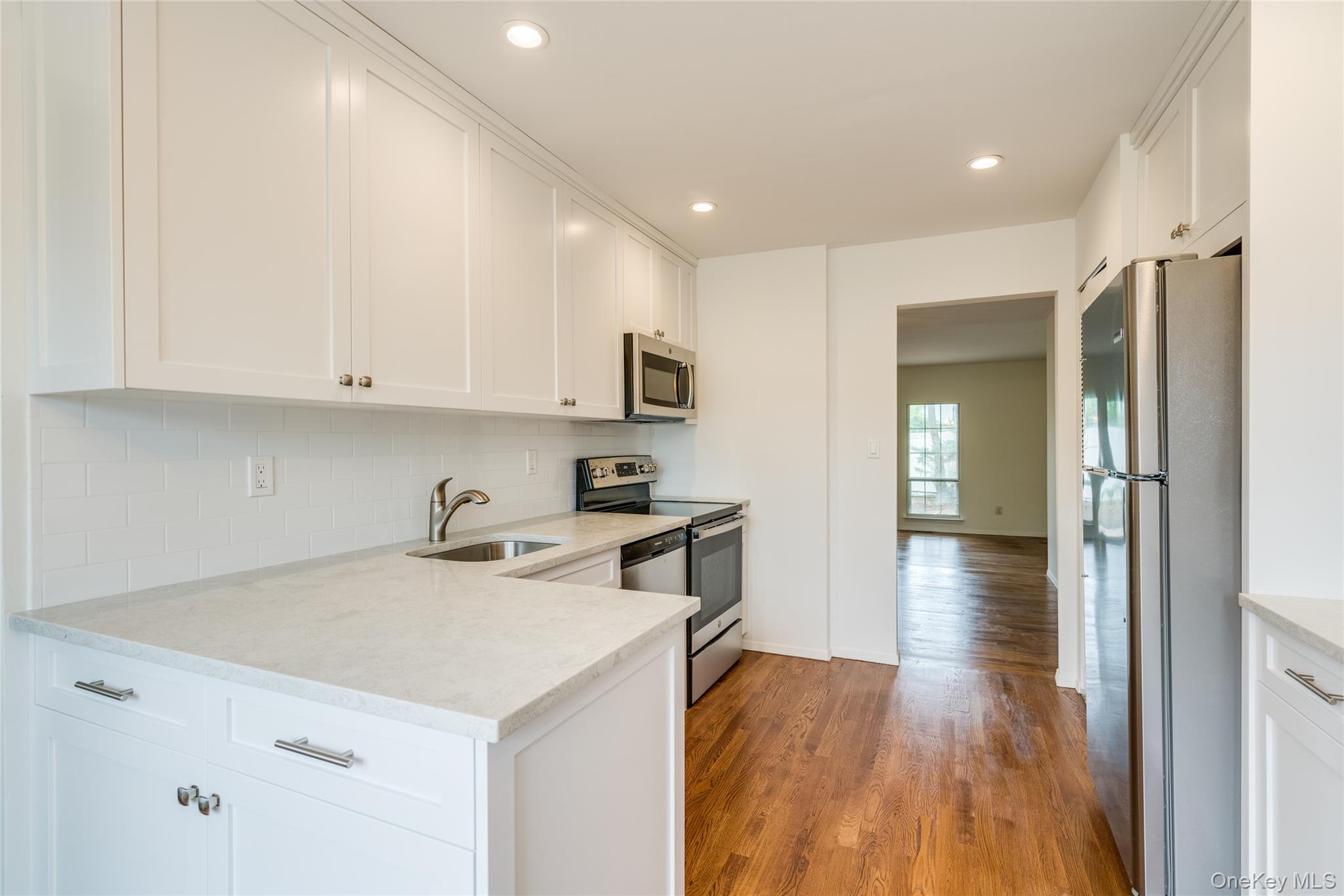 122 Woodlake Drive W – For Rent photo 7