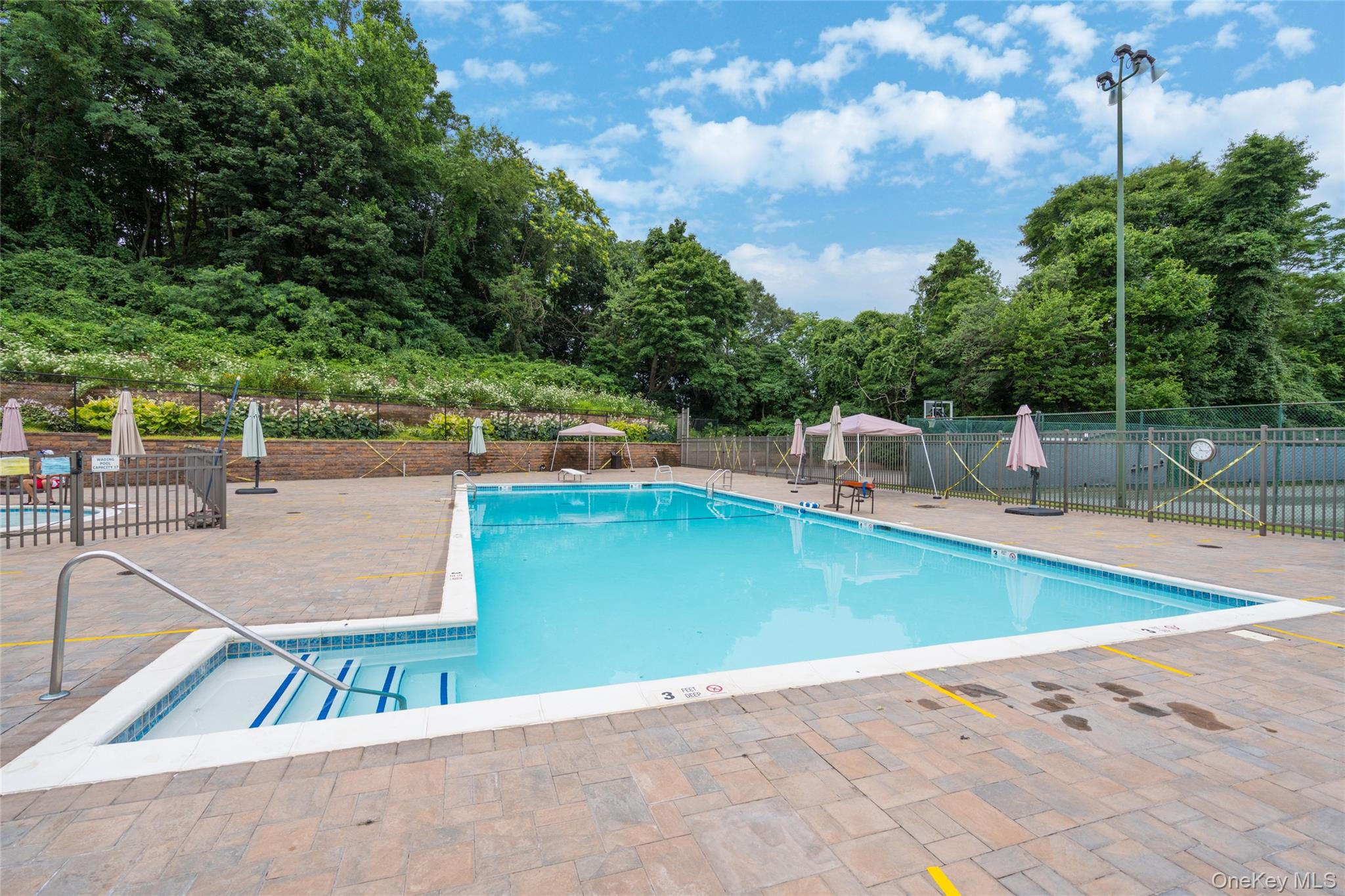 122 Woodlake Drive W – For Rent photo 18