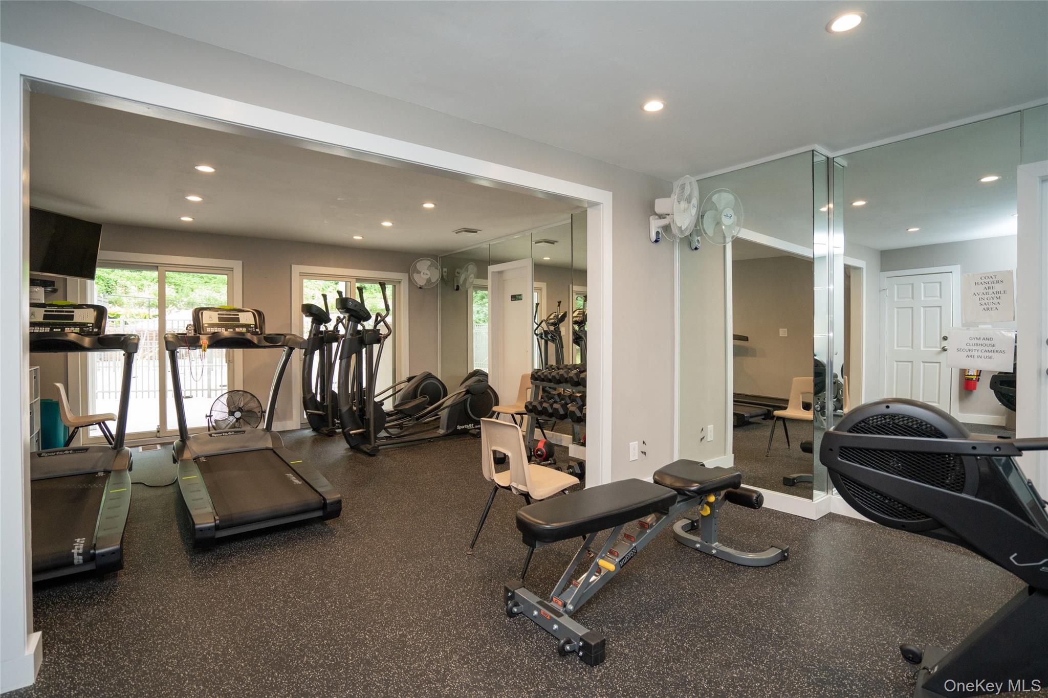 122 Woodlake Drive W – For Rent photo 17