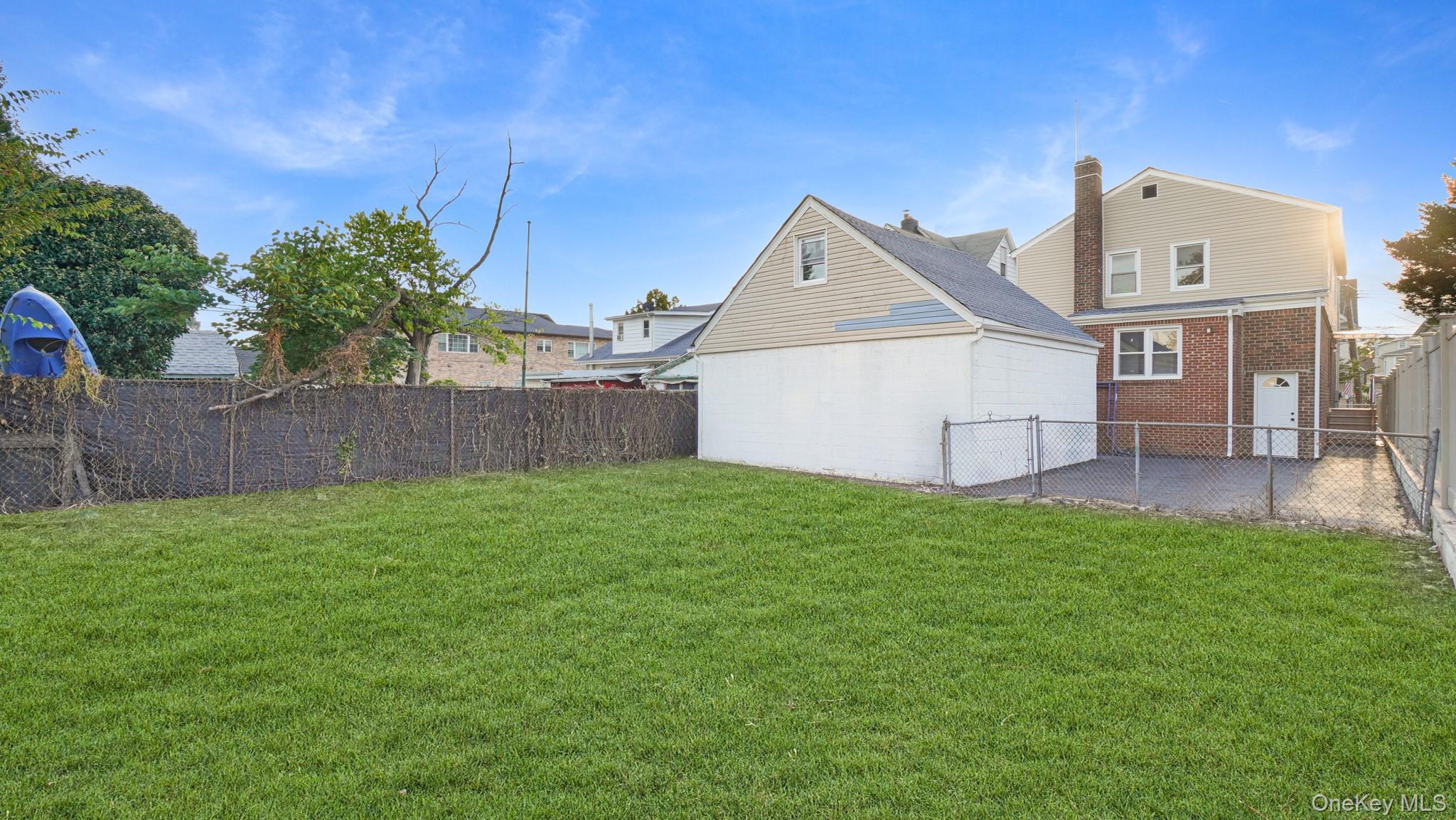 124-23 135th Place – For Sale photo 6