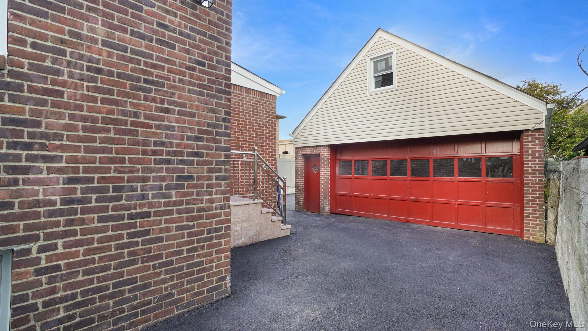 124-23 135th Place – For Sale photo 3