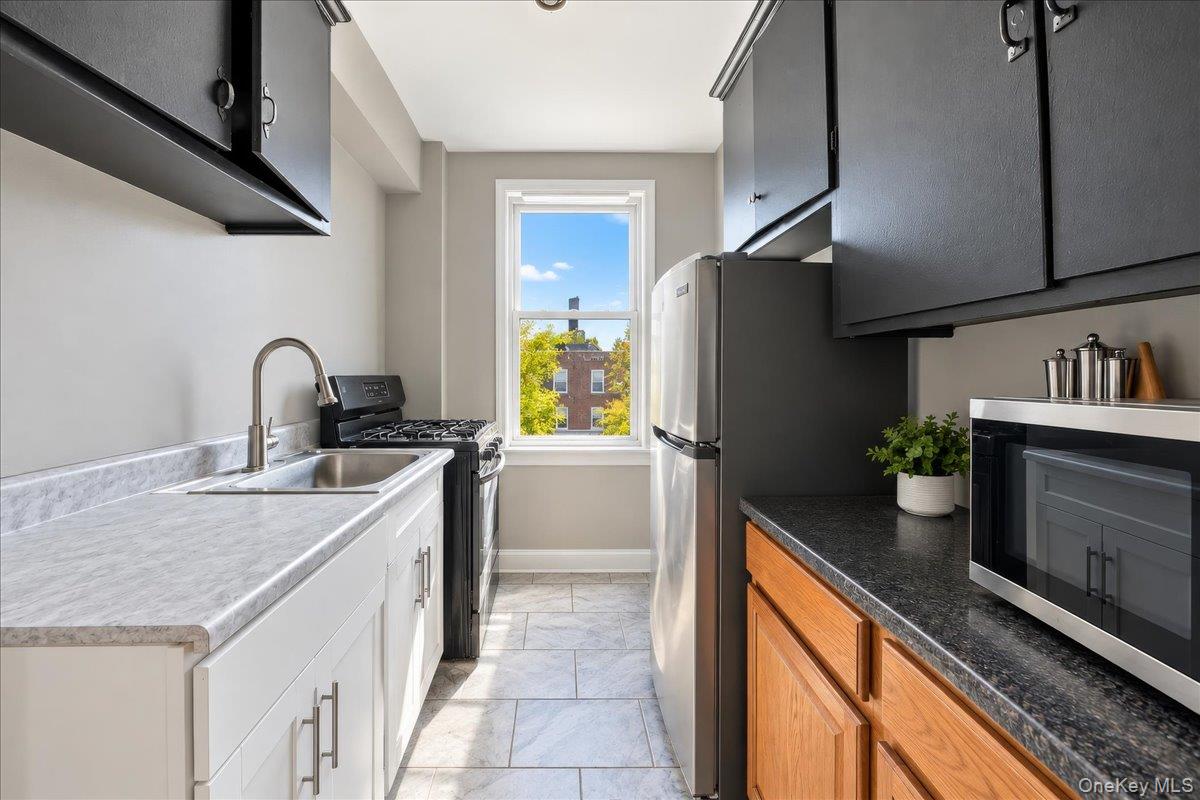 150 Ravine Avenue, Unit 3B photo 11