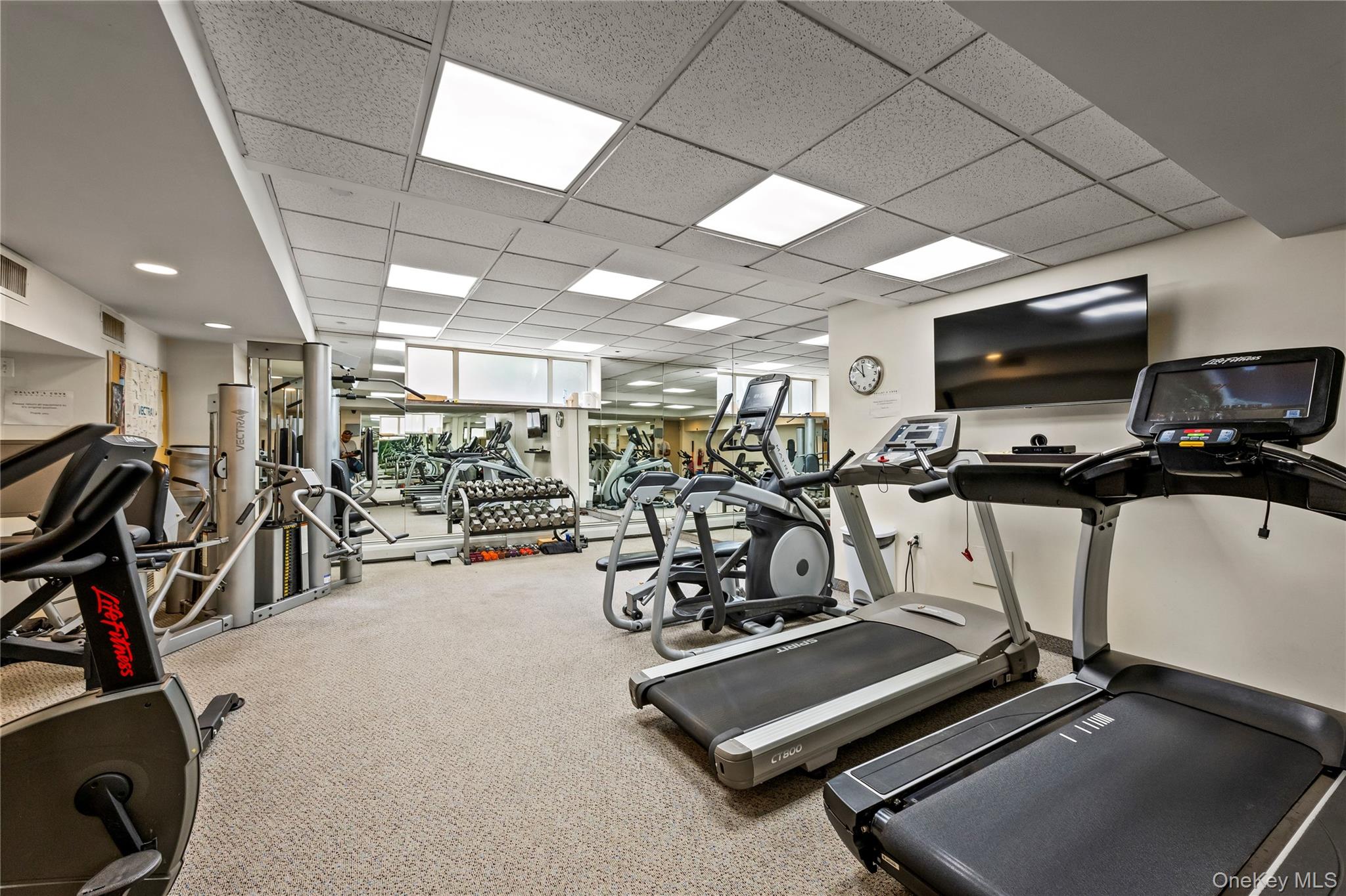 30-85 Vernon Boulevard, Unit 6E photo 23
