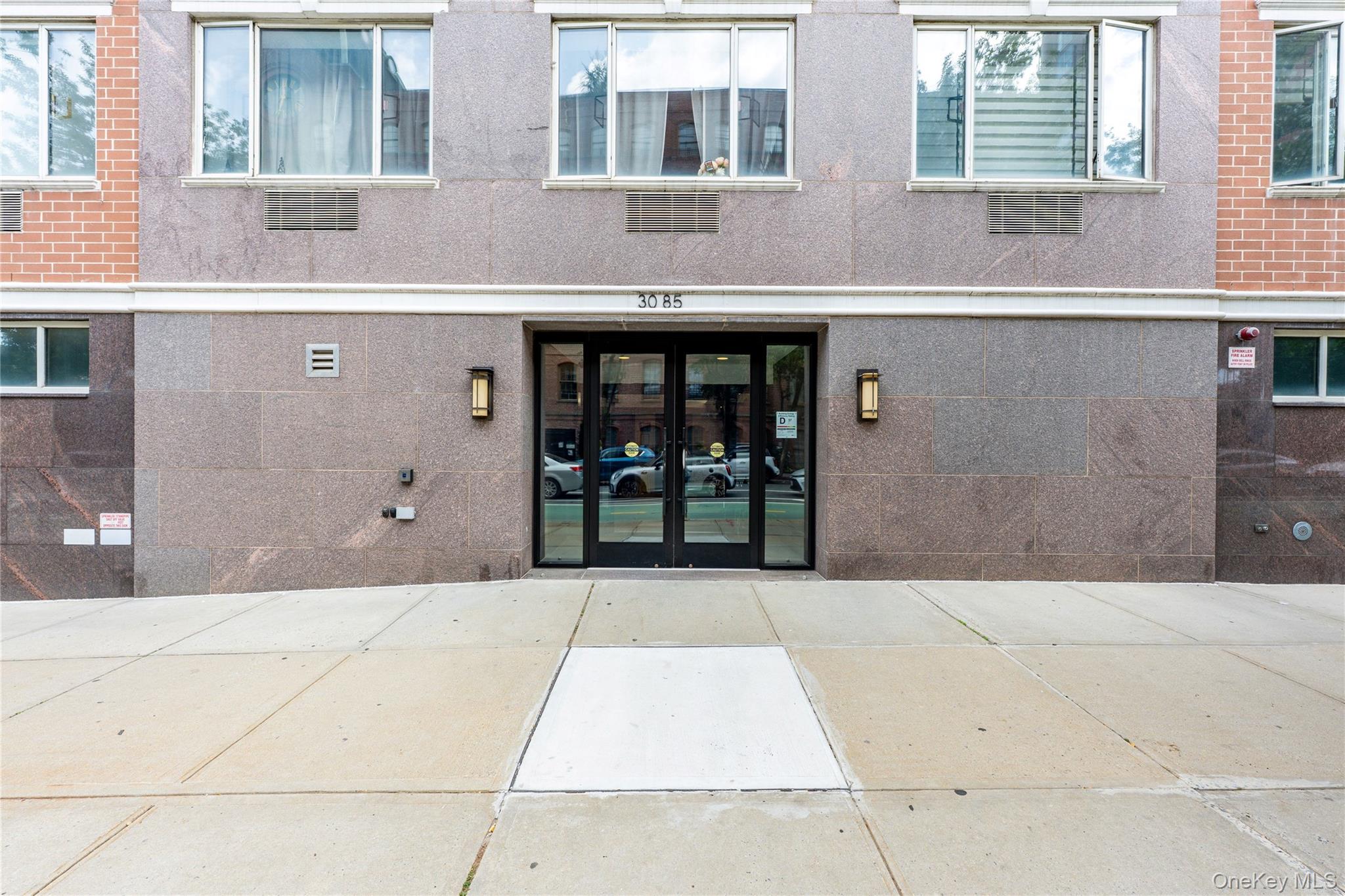 30-85 Vernon Boulevard, Unit 6E photo 24