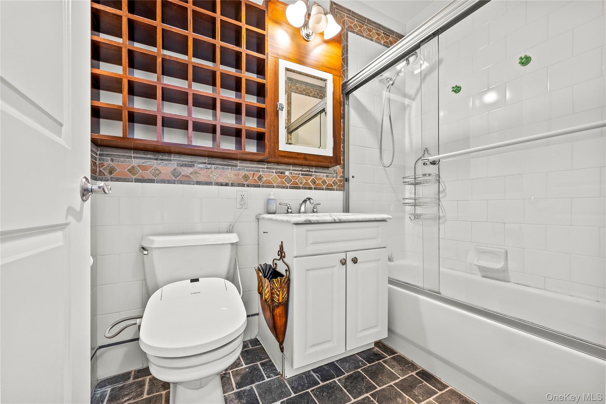 30-85 Vernon Boulevard, Unit 6E photo 16