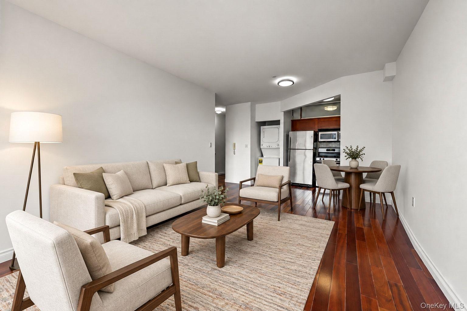 30-85 Vernon Boulevard, Unit 6E