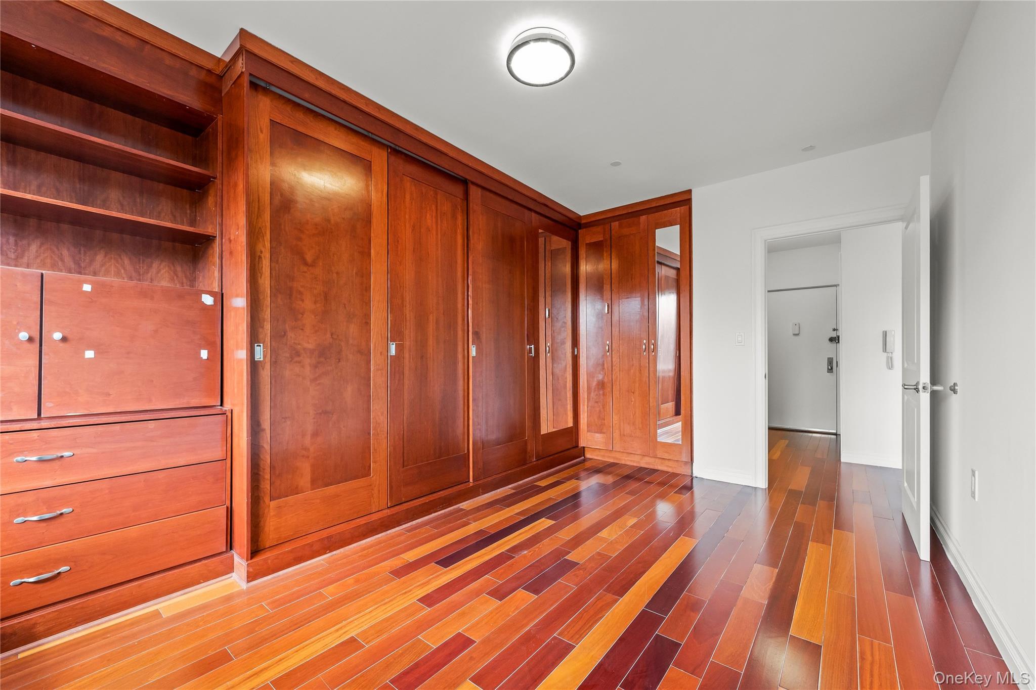 30-85 Vernon Boulevard, Unit 6E photo 14