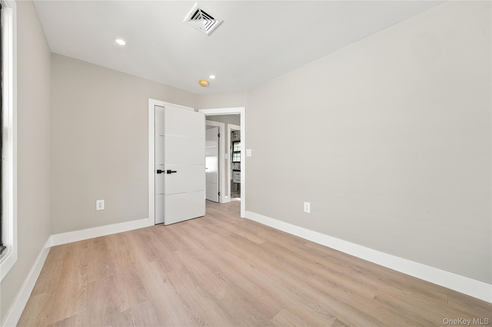 105-19 189th Street – For Sale photo 7