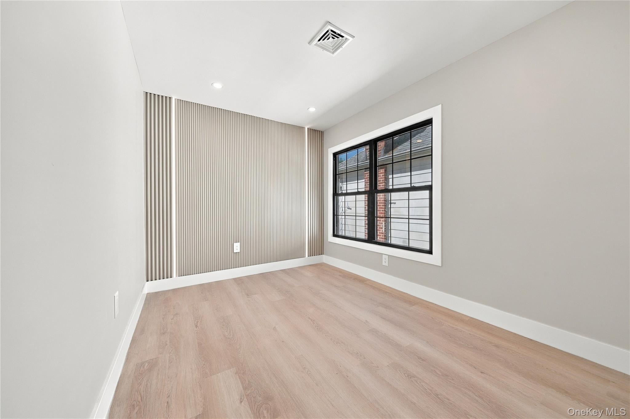 105-19 189th Street – For Sale photo 33