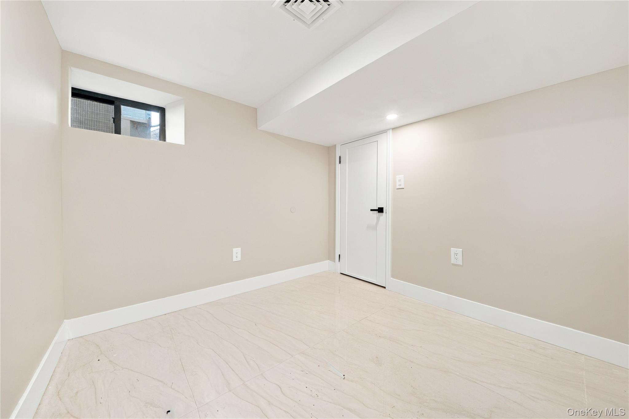 105-19 189th Street – For Sale photo 27