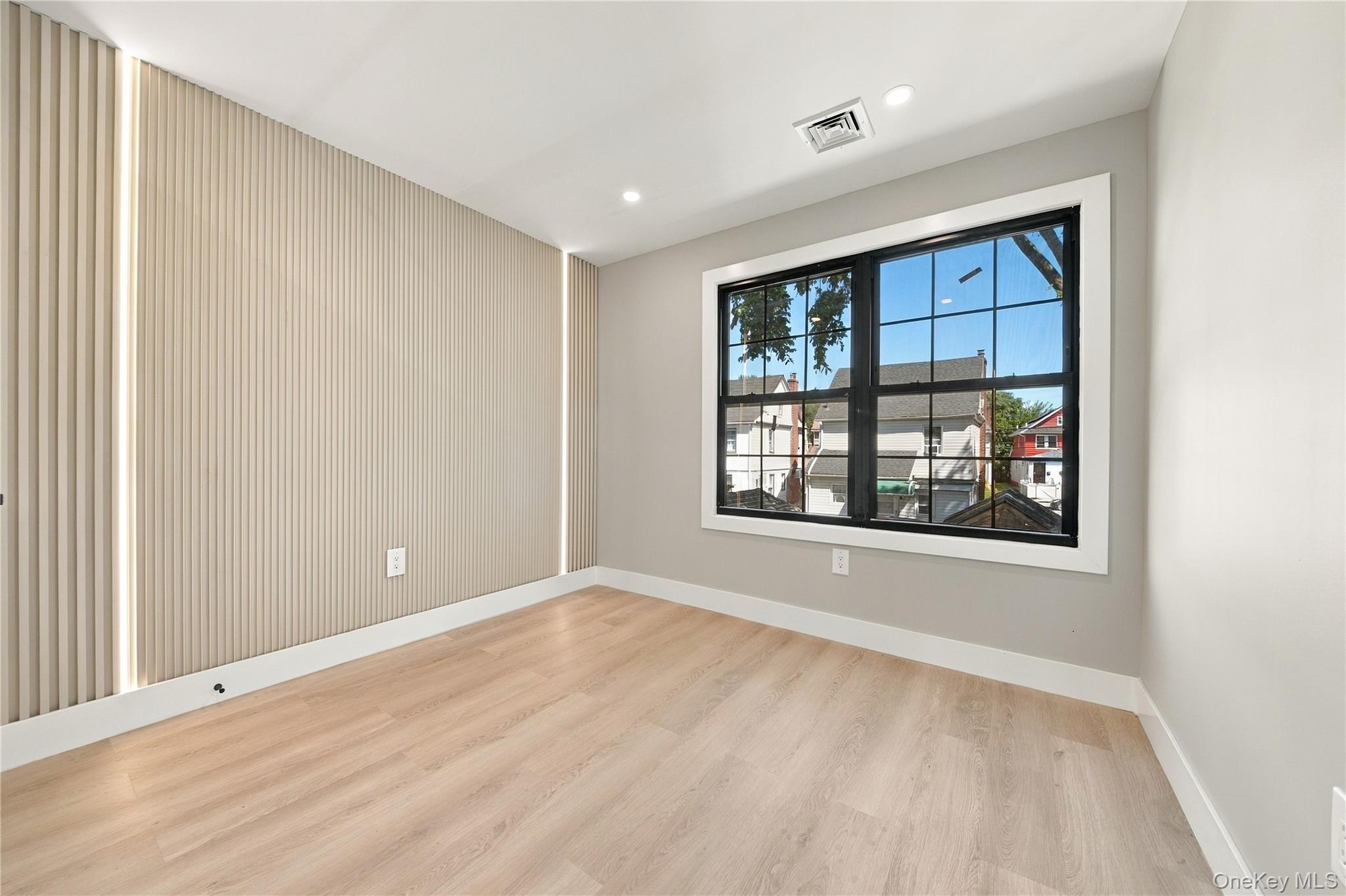105-19 189th Street – For Sale photo 8