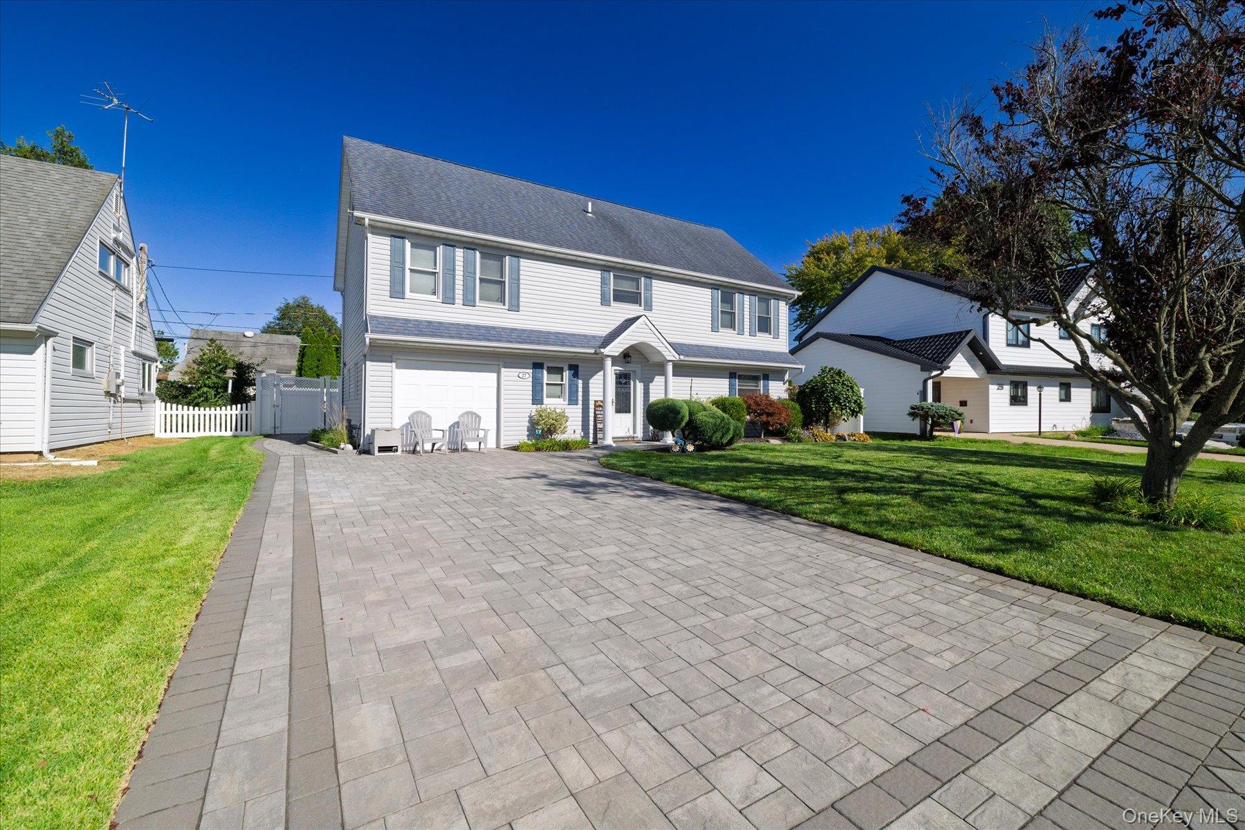 27 Welcome Lane – For Sale photo 2