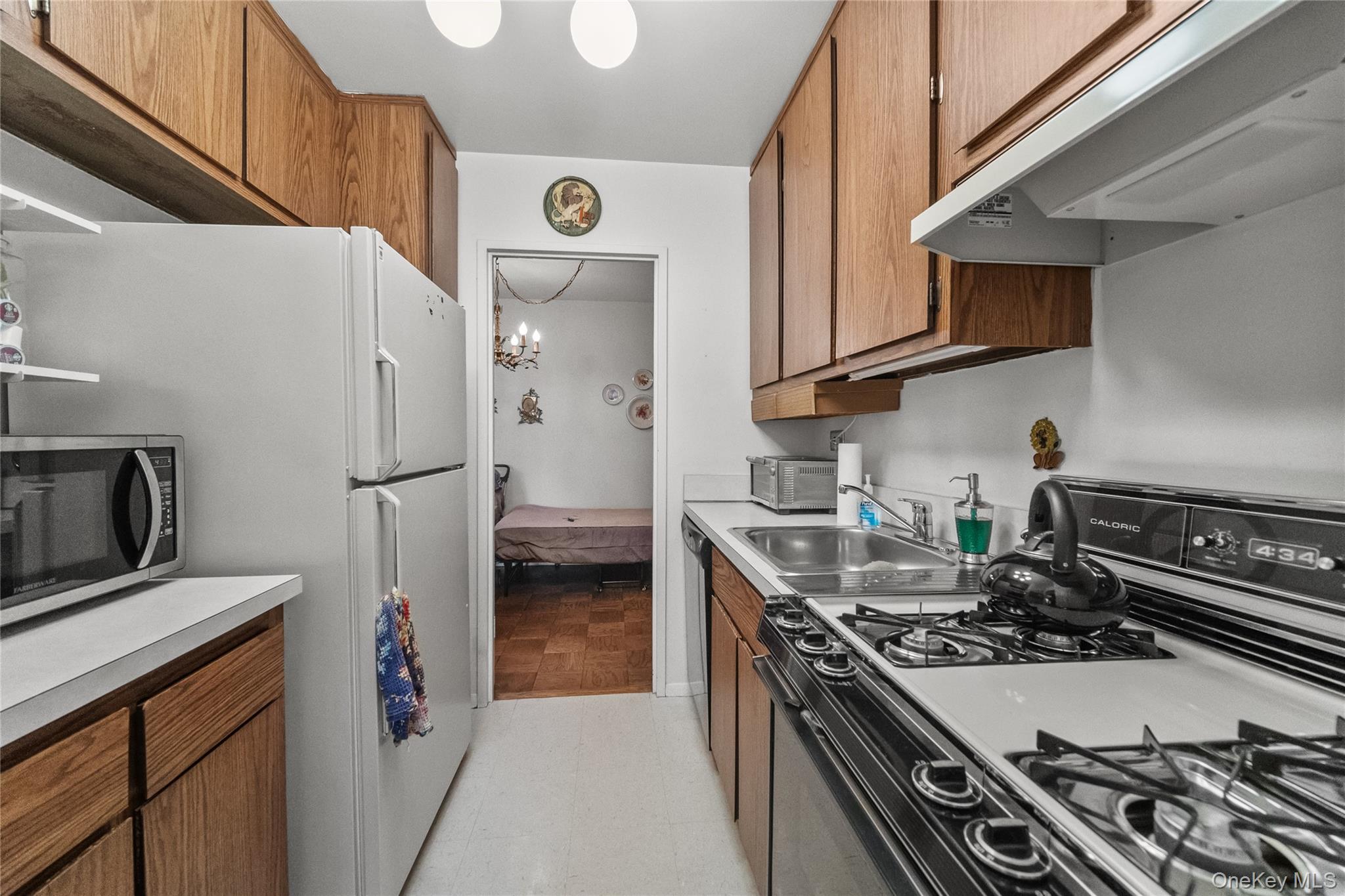 100 E Hartsdale Avenue, Unit 6BE photo 16
