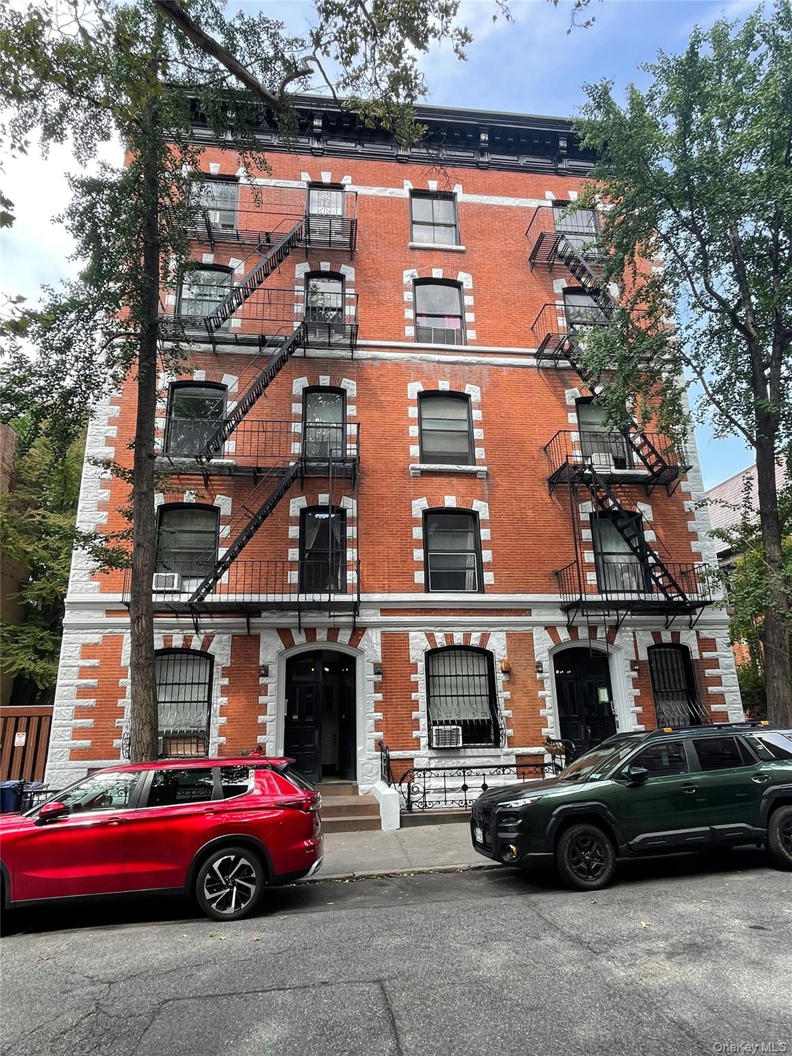 32 willow Place, Unit 4R & 5R