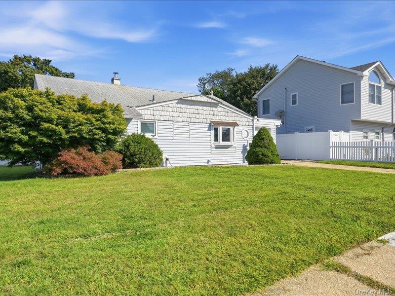 11 Hoover Lane – For Sale photo 2
