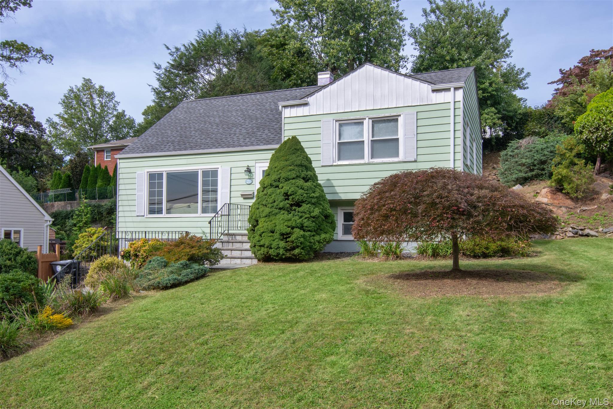 27 White Plains Avenue – For Sale photo 22