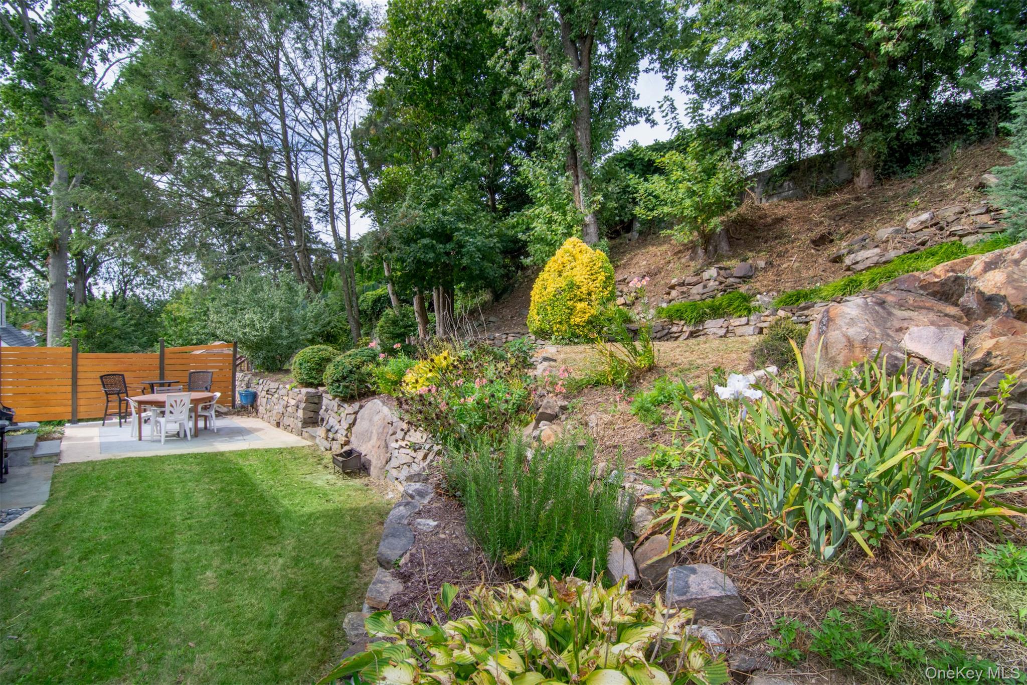 27 White Plains Avenue – For Sale photo 17