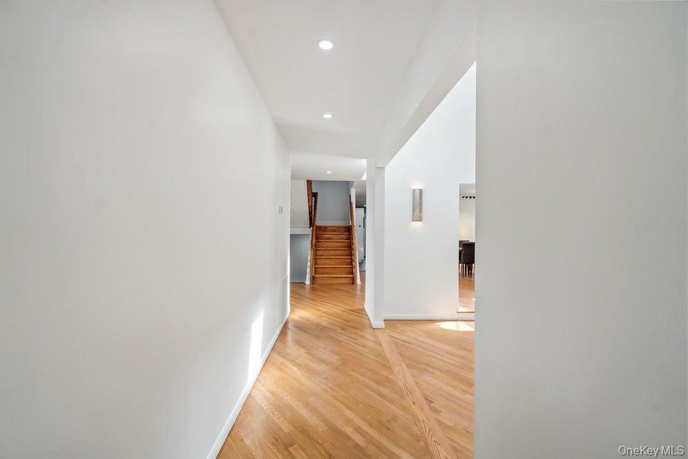 20 Hunt Court S – For Sale photo 13