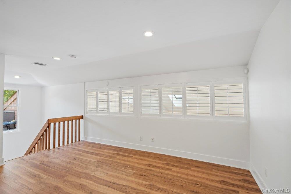 20 Hunt Court S – For Sale photo 27