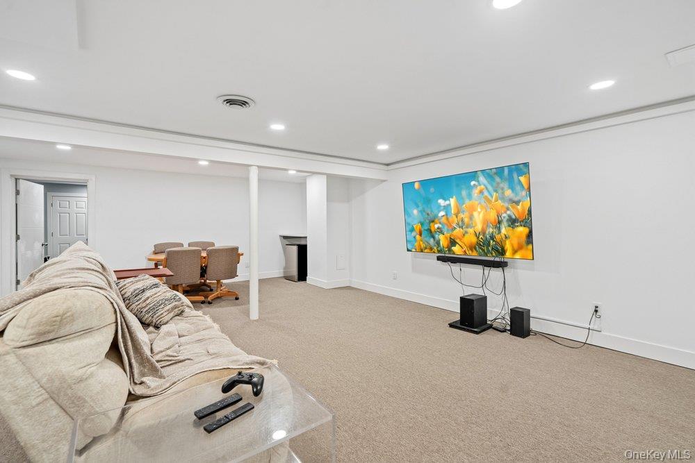 20 Hunt Court S – For Sale photo 29