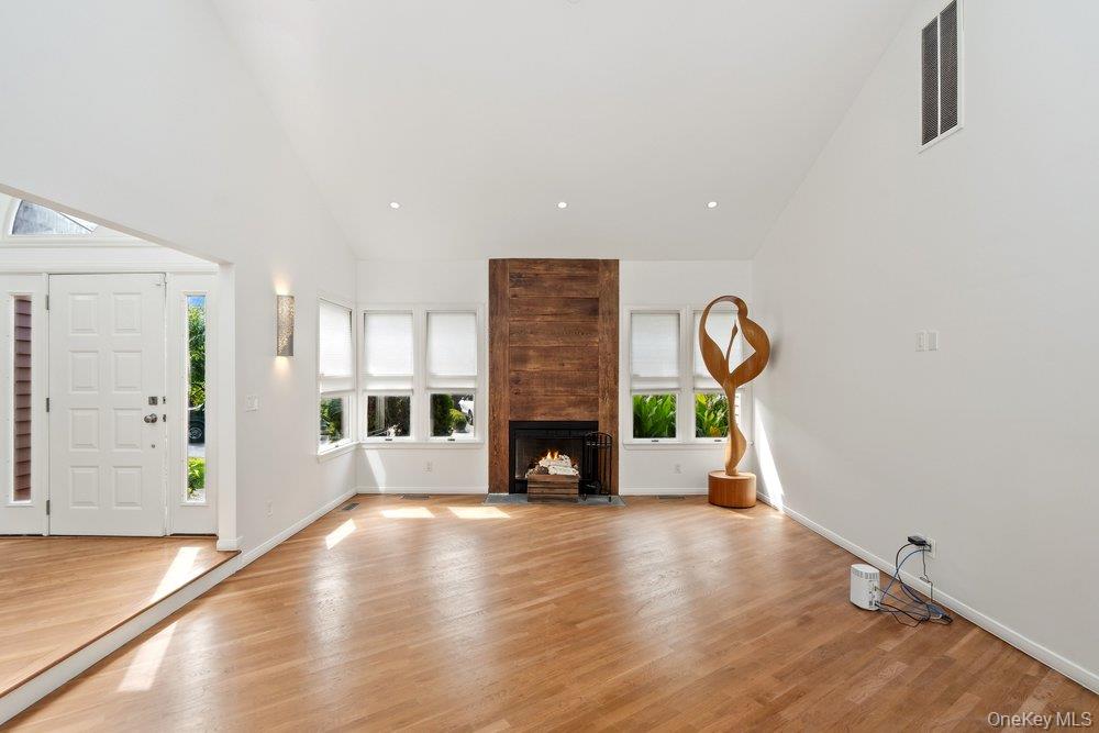 20 Hunt Court S – For Sale photo 24