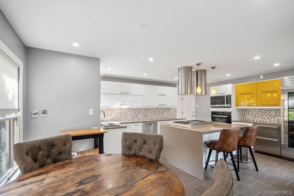20 Hunt Court S – For Sale photo 7