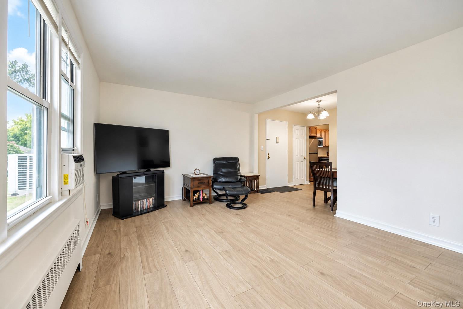 15 Winchester Avenue, Unit 2B photo 13