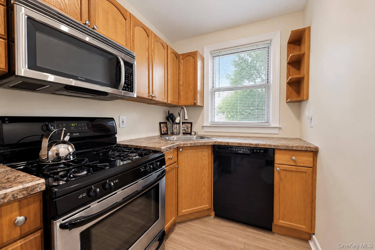 15 Winchester Avenue, Unit 2B photo 3