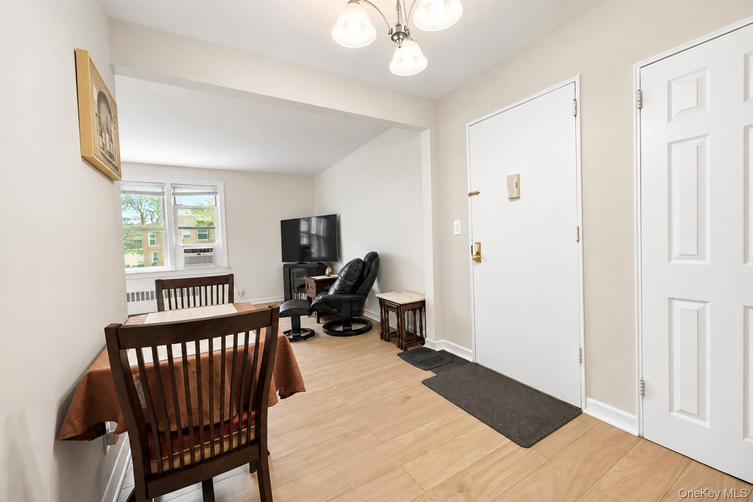 15 Winchester Avenue, Unit 2B photo 12