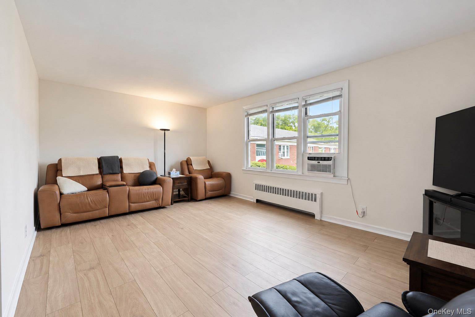 15 Winchester Avenue, Unit 2B photo 7
