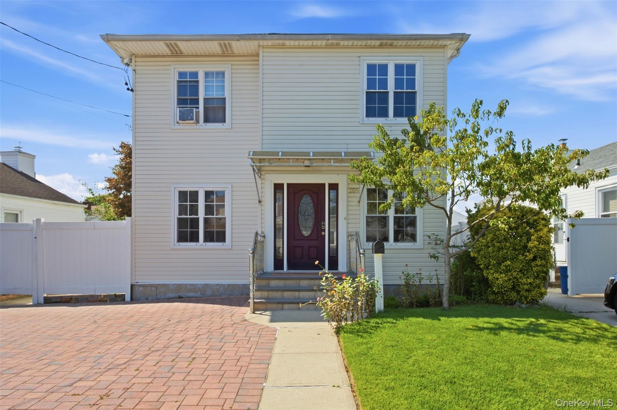 109 Gordon Avenue – For Sale photo 2