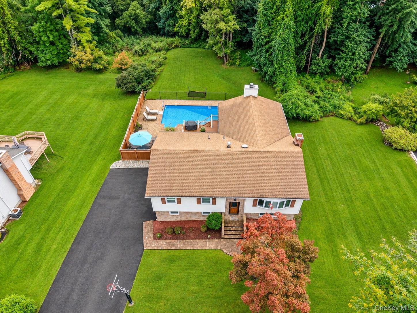 3 Five Oaks Lane – For Sale photo 2