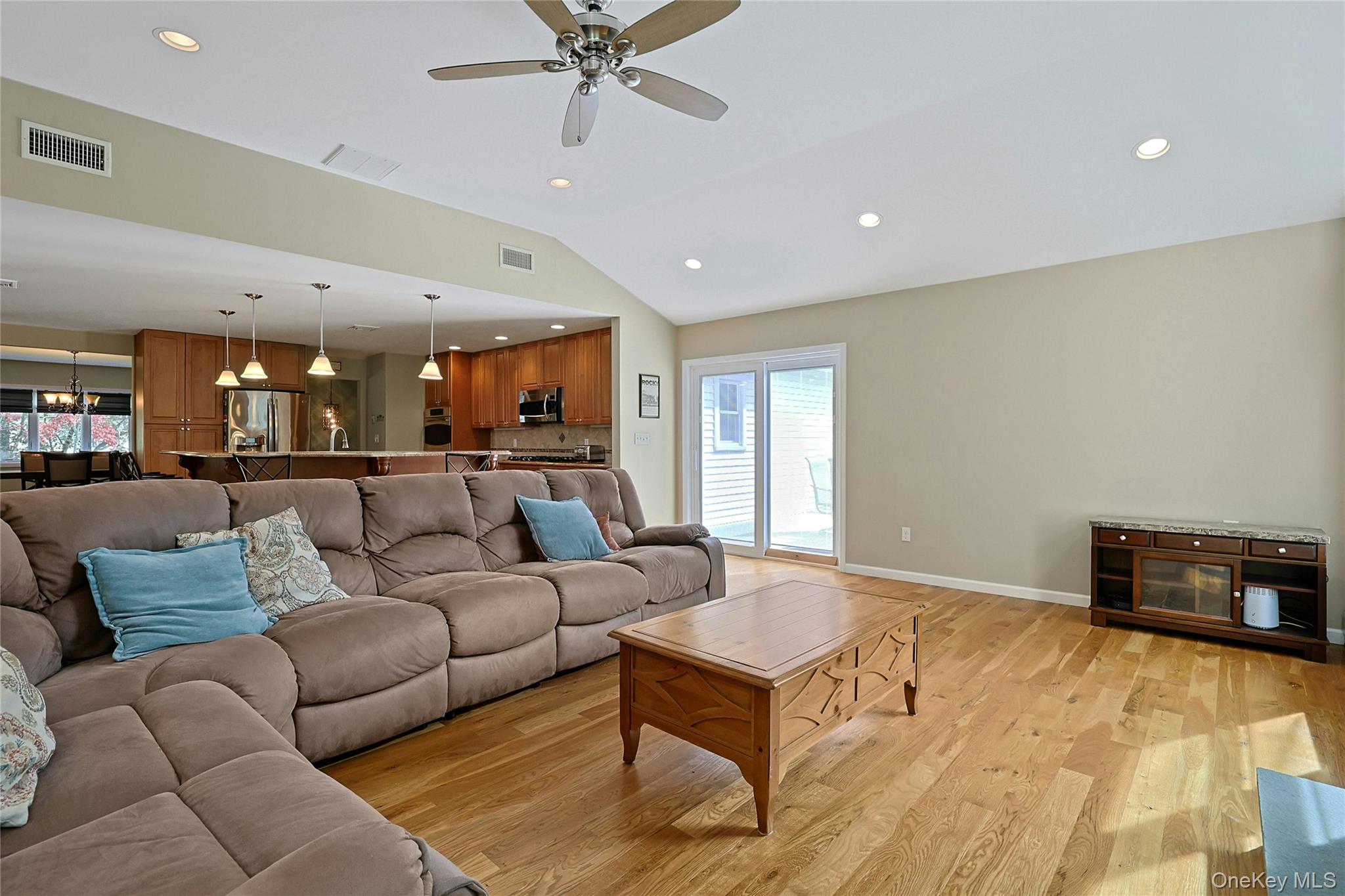 3 Five Oaks Lane – For Sale photo 14