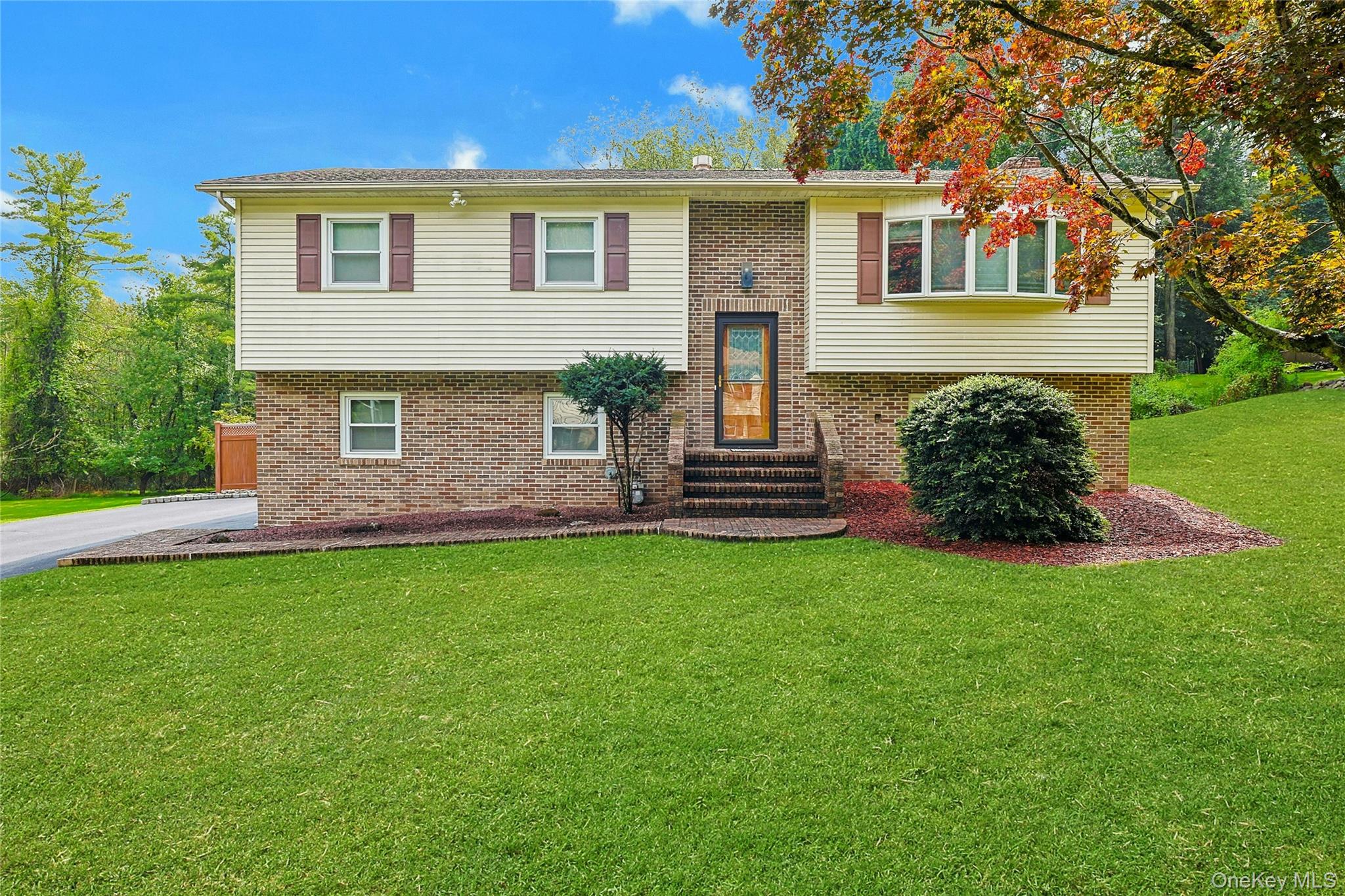 3 Five Oaks Lane – For Sale photo 5