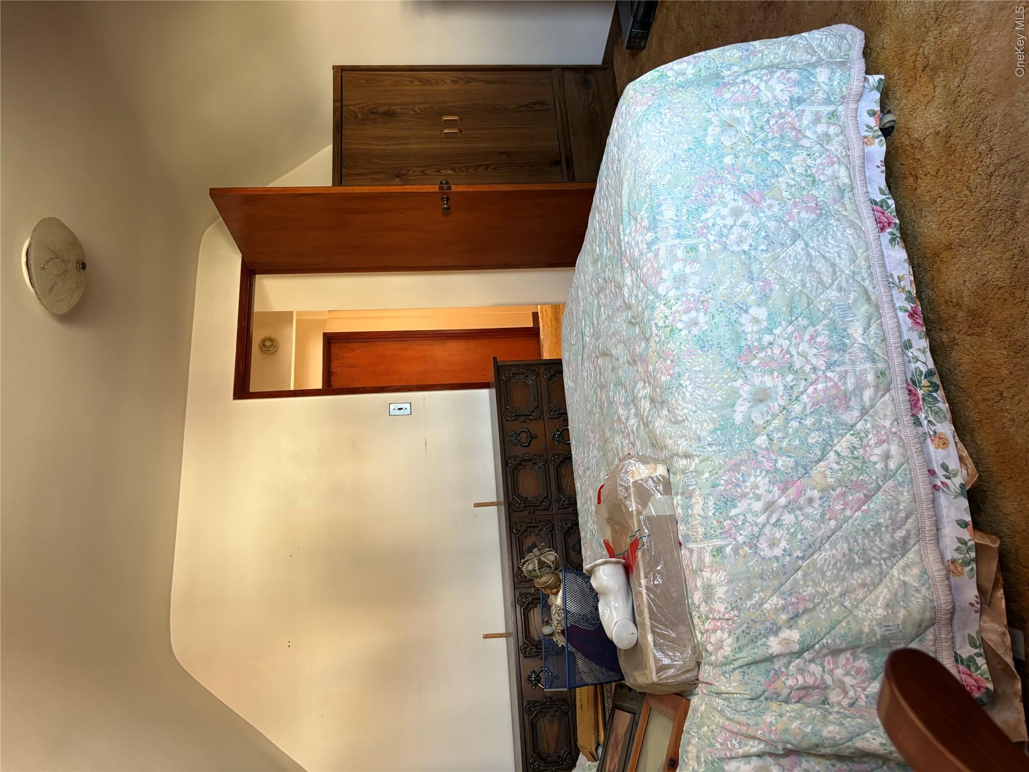 22 E Maple Street – For Sale photo 3