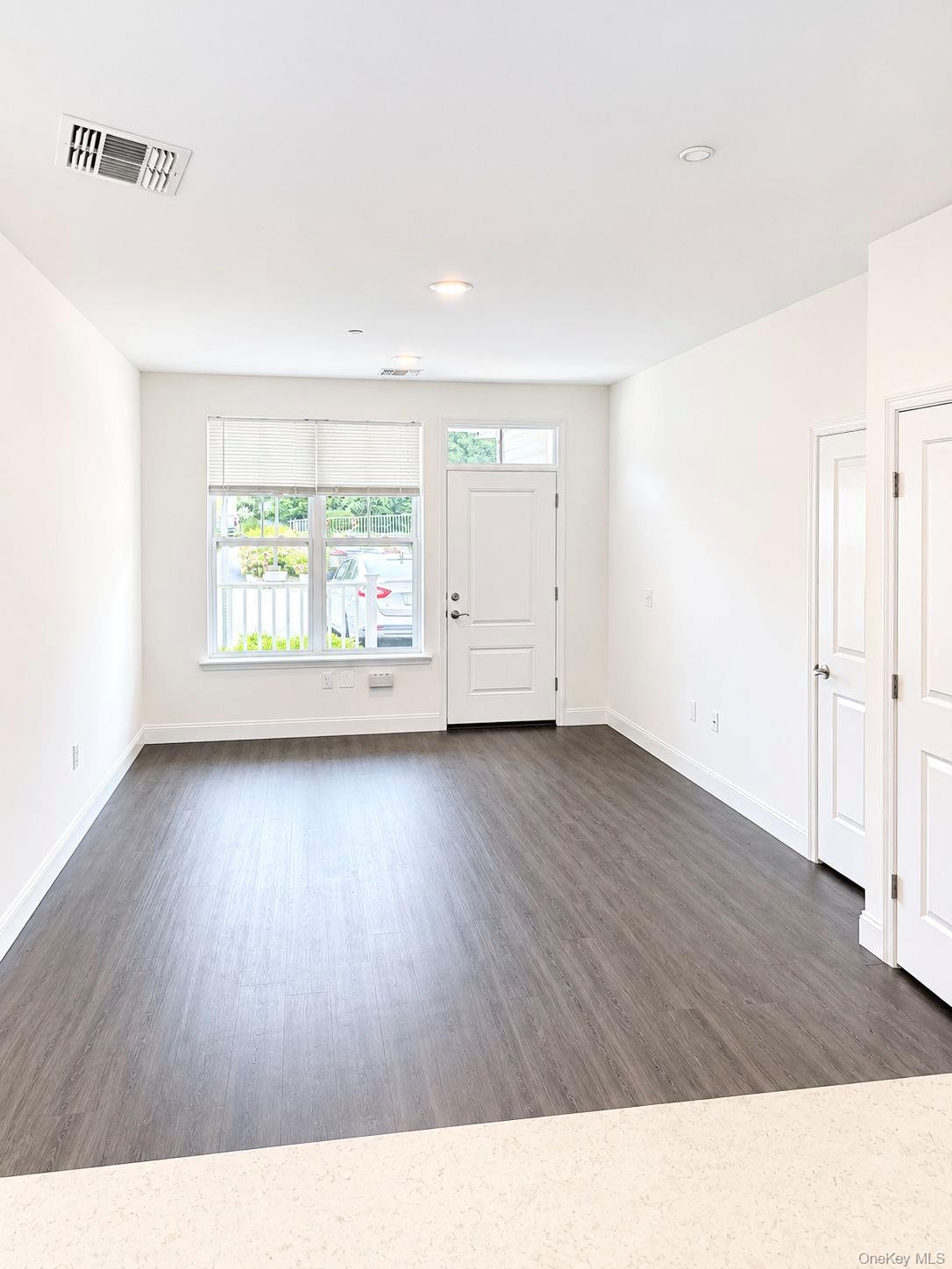 1046 New York Avenue, Unit 6 photo 3