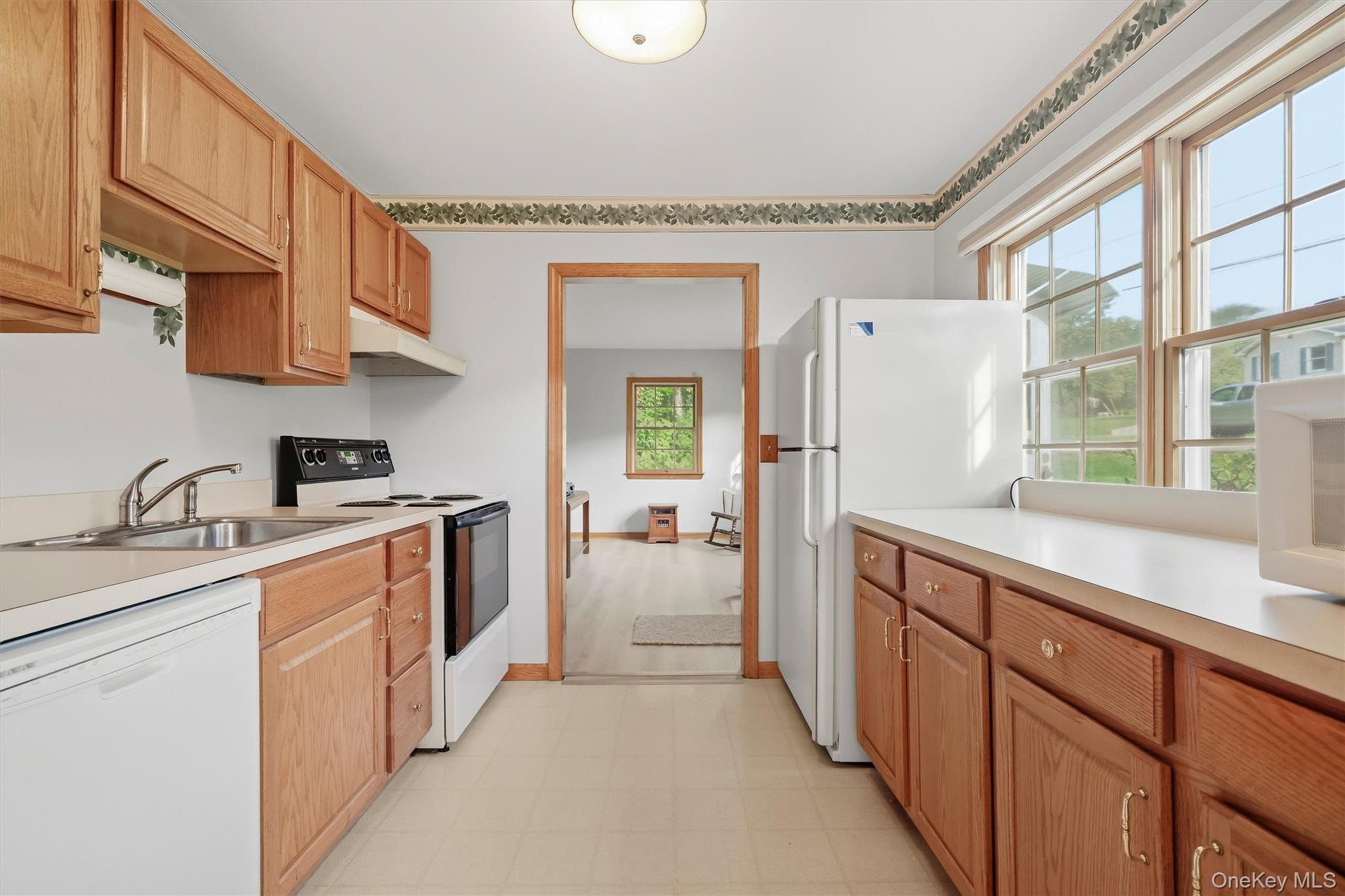 47 Orchard Lake Drive – For Sale photo 5
