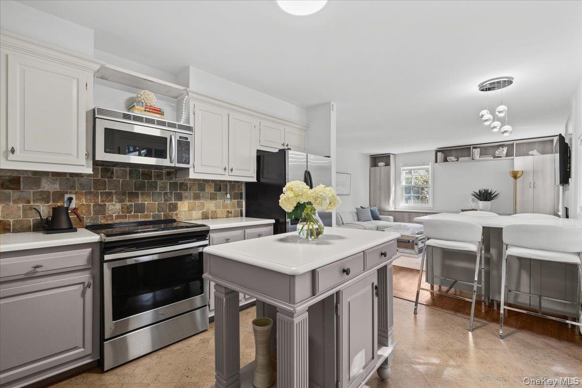 9 Oakwood Avenue – For Sale photo 12
