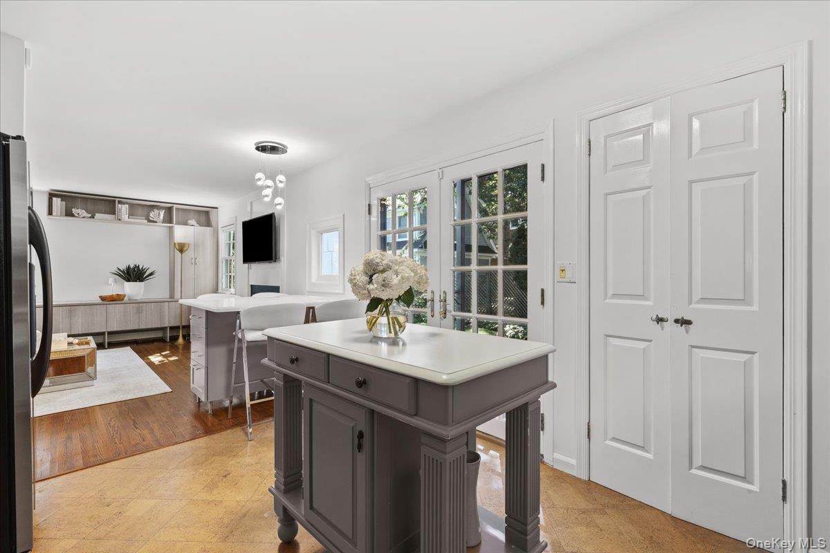 9 Oakwood Avenue – For Sale photo 11