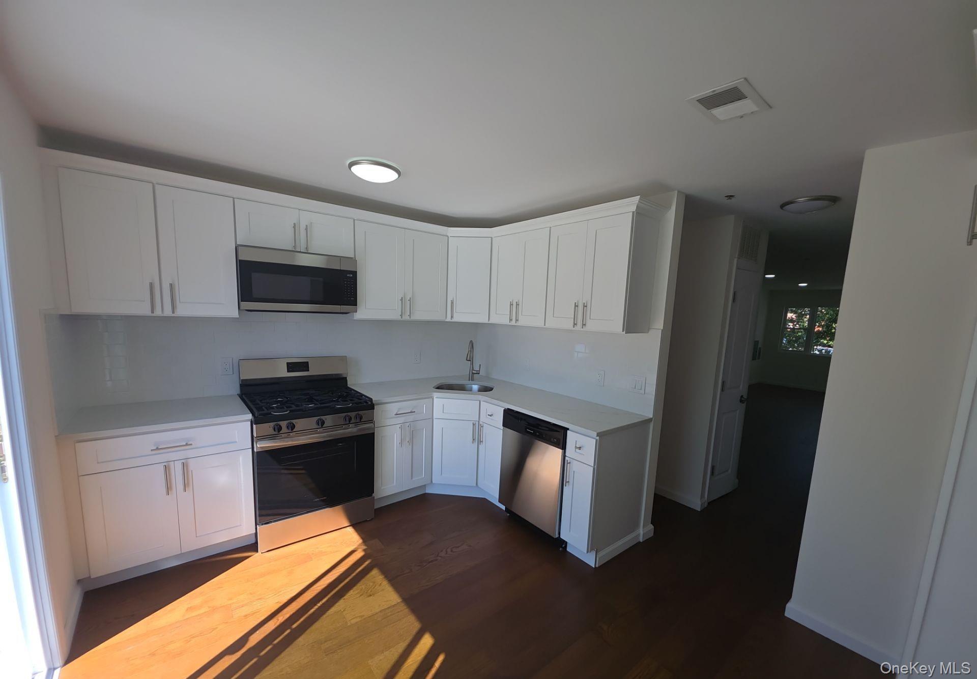 7306 Amboy Road – For Sale photo 6